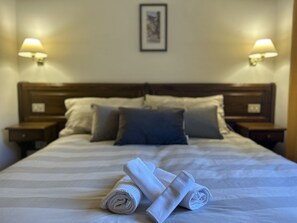 Desk, free WiFi, bed sheets - Le Focette Dell'Orso (Scanno)