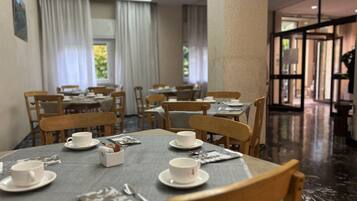 Petit déjeuner buffet compris tous les jours