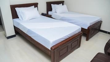 Deluxe Double Room, 1 King Bed, City View | Iron/ironing board, free WiFi, bed sheets
