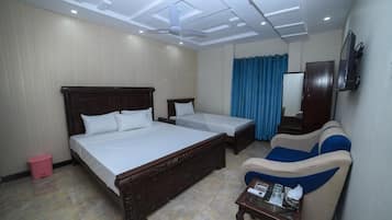 Deluxe Double Room, 1 King Bed, City View | Iron/ironing board, free WiFi, bed sheets
