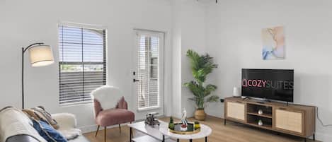 2 bedrooms, laptop workspace, iron/ironing board, free WiFi