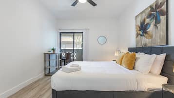 2 bedrooms, laptop workspace, iron/ironing board, free WiFi