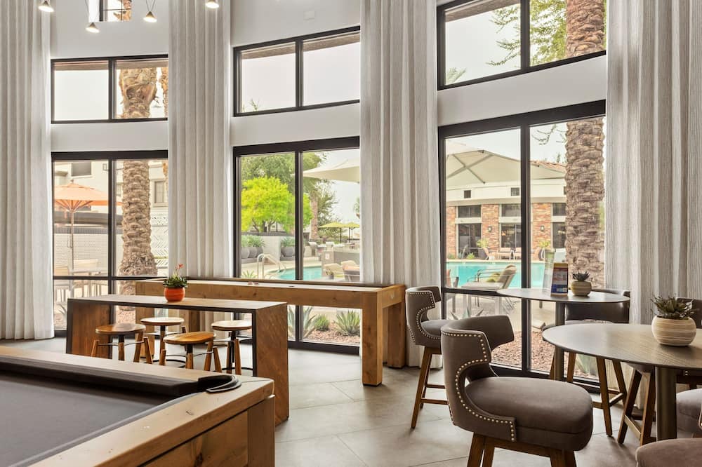 CozySuites at Glendale