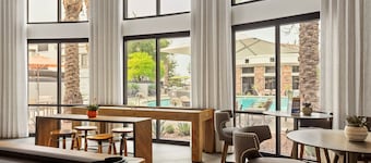 CozySuites at Glendale