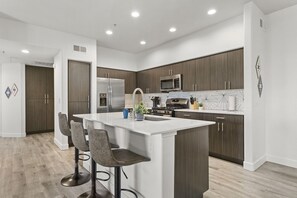 Apart Daire, 3 Yatak Odası | Özel mutfak | Buzdolabı, mikrodalga fırın, fırın, kahve/çay makinesi