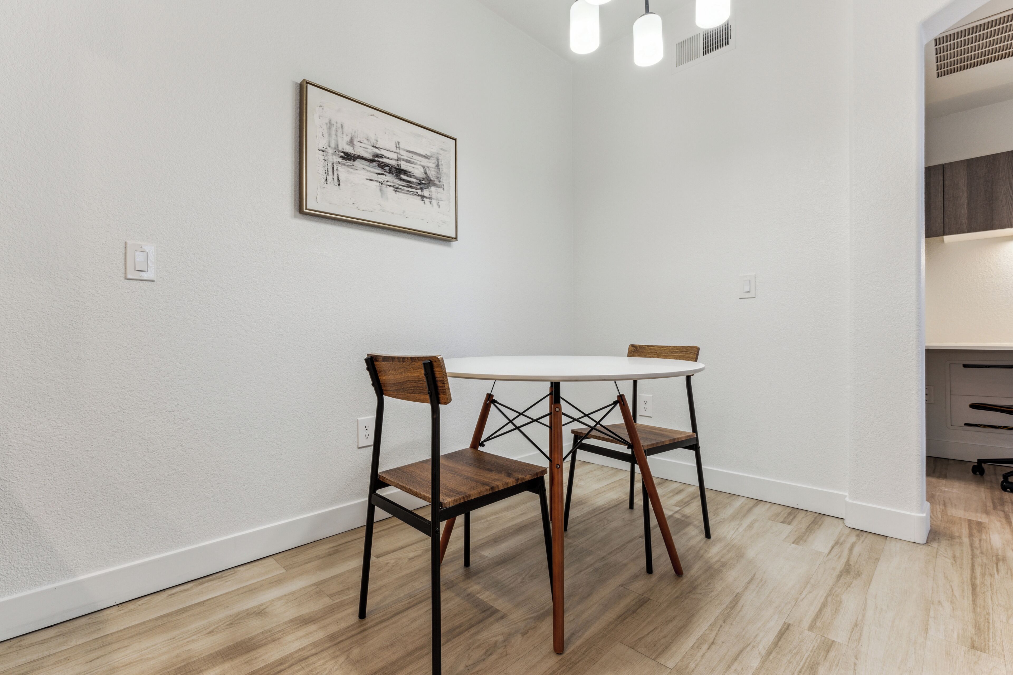 Apartment, 1 Bedroom | Dining room