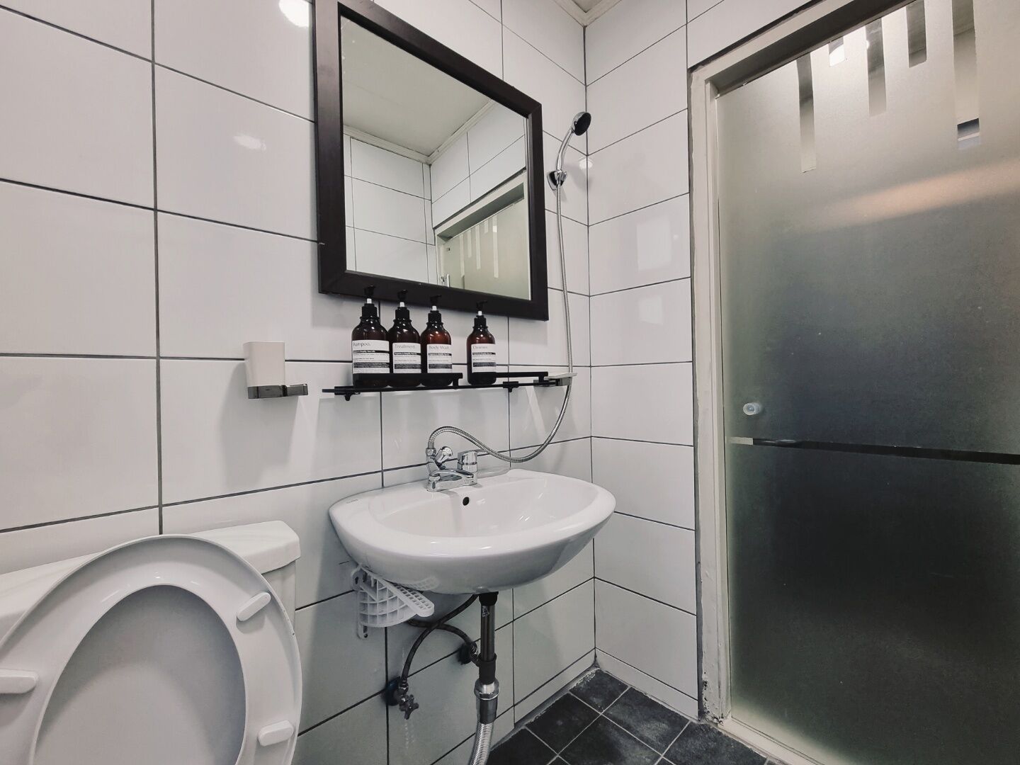 Basic-Zweibettzimmer | Badezimmer