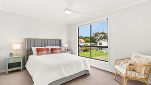 5 Schlafzimmer, Bügeleisen/Bügelbrett, Reisekinderbett, Internetzugang