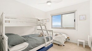 4 Schlafzimmer, Bügeleisen/Bügelbrett, Reisekinderbett, Internetzugang