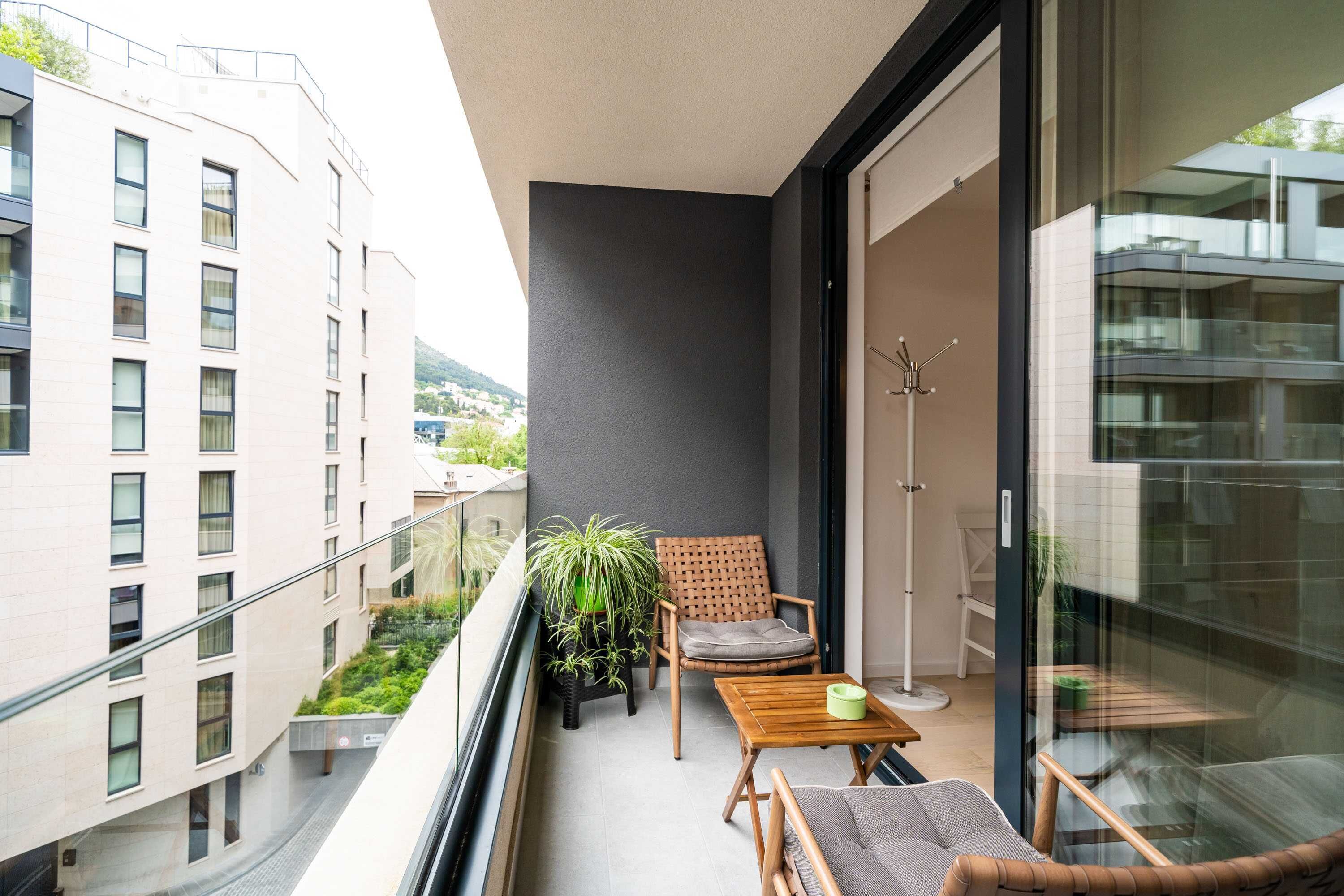 Studio (Studio Apartment with Balcony) | Balcony