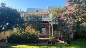 Exterior - The Pink House in Ventnor (Ventnor)