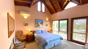 3 bedrooms, iron/ironing board, travel crib, internet