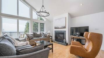 智能電視、壁爐、 辦公室、電腦螢幕