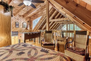 2 bedrooms, WiFi, bed sheets - This spectacular 2 bedroom, 2 bath Smoky Mountain log cabin offers the perfect getaway! (Sevierville)