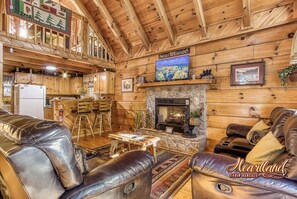 TV, caminetto, tavolo da calcetto