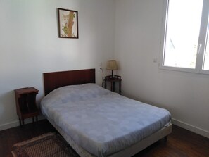 3 chambres, bureau, fer et planche à repasser, Wi-Fi gratuit