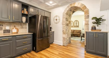 Cozy Caramel 2 Bd/2 Bth Bottom Floor Unit Sleeps 6