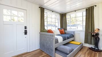 Älytelevisio, työhuone, tietokoneen näyttö