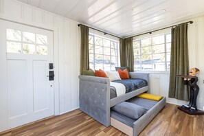 Smart TV, offices, computer monitors