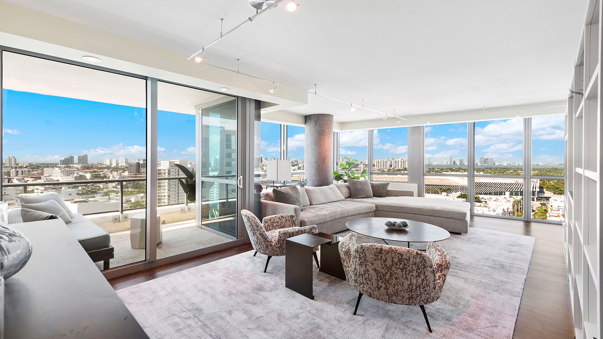The Setai: Skyline View Condo with Pool and Direct Beach Access