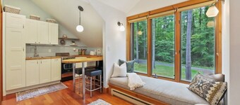 Renovated Private Guest House by Evergreen Home