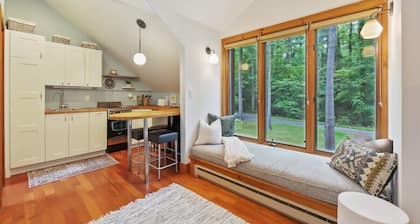 Renovated Private Guest House by Evergreen Home