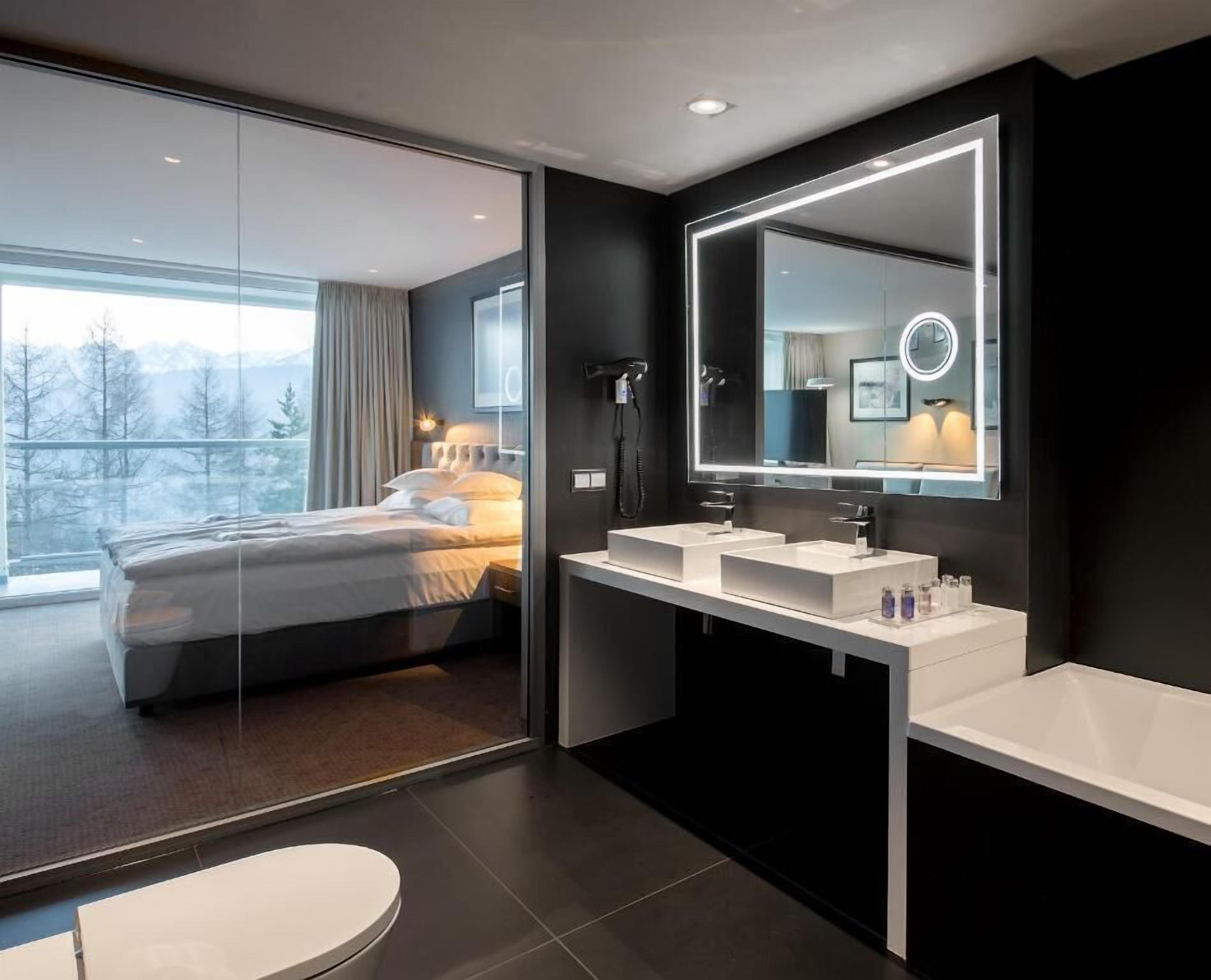Exclusive Double or Twin Room, Mountain View | In-room safe, iron/ironing board, free WiFi