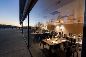 Outdoor dining - Hotel HARNAŚ (Bukowina Tatrzańska)