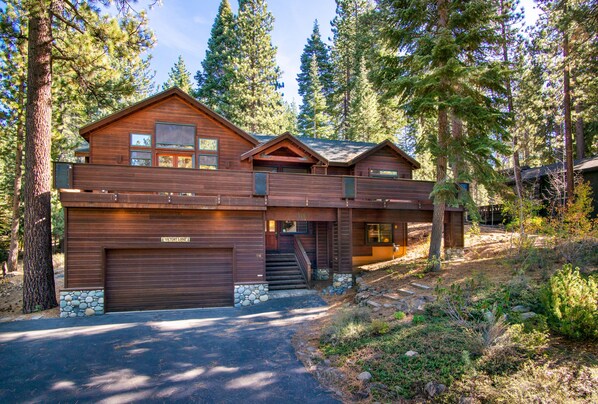 Exterior - Spacious Summer Getaway w/ Huge Deck, Hot Tub, HOA Pool & Rec Center Access (Truckee)