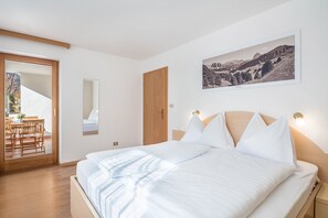 3 bedrooms, free WiFi, bed sheets