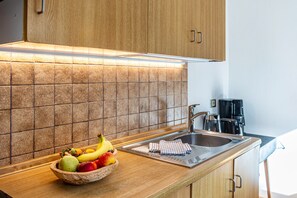 Fridge, stovetop, coffee/tea maker, electric kettle - Apartment "Villa Erina A" with Mountain View, Terrace & Wi-Fi (Ortisei)