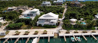 Wesbrook Studio - New, Cozy Retreat with Dock Slip in Marnie’s Landing