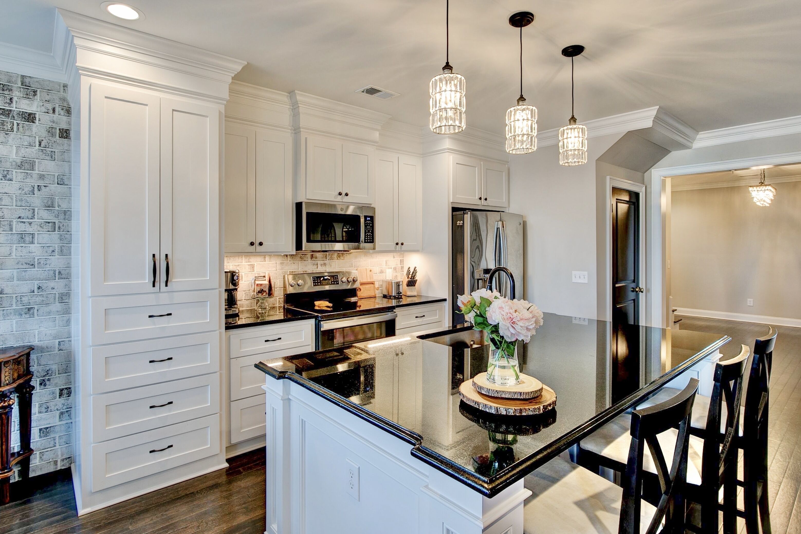 Kylskåp, mikrovågsugn, ugn och spishäll