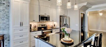 New Waterfront Lake Murray Home -Dock and Patio -1HR from Masters 