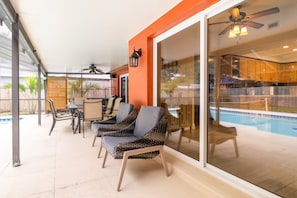 Outdoor dining - New 3 BR Home Pool/Hot Tub- Near Downtown and Beach (Largo)