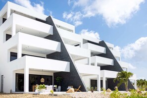 Exterior - Blue Bay | The Reef | Balcony (Sint Michiel)