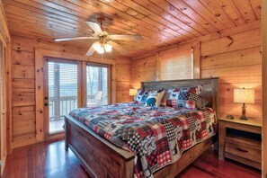 3 bedrooms, travel crib, free WiFi, bed sheets