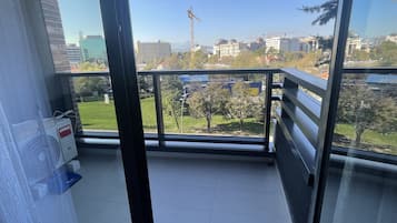 Apartment, 1 Queen Bed | Balcony