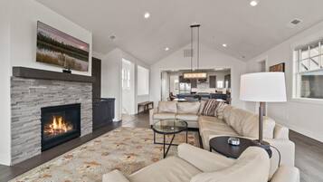 Nhà, 5 phòng ngủ | Phòng khách