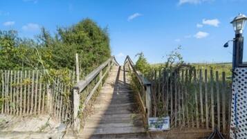 House, 3 Bedrooms | Property grounds