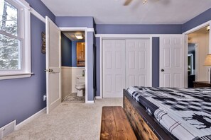 4 habitaciones, tabla de planchar con plancha, wifi y ropa de cama 