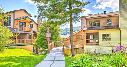 Comfortable Dover Apartment: Walk to Mt Snow!