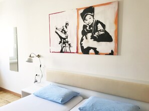 Standard Room, 2 Twin Beds, Non Smoking, Shared Bathroom | Desk, free WiFi, bed sheets - Rosengarten Rooms (Bolzano)