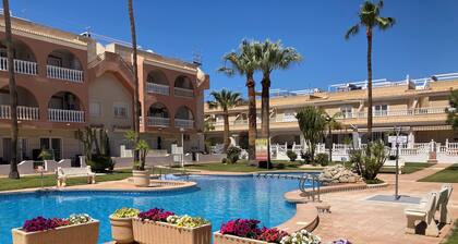 Well Equipped 2 Bed Penthouse with Solarium close to beach and local amenities