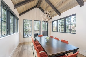 Dining - MOUNTAIN MODERN RUSTIC- Contemporary Elegance & Easy Walk-to-Ski Access (Mountain Village)