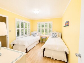 3 bedrooms, iron/ironing board, WiFi
