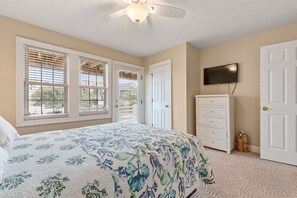 6 bedrooms, iron/ironing board, WiFi, bed sheets