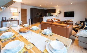 Dining - Waters Edge 15, Kingsholm (P) (Cirencester)