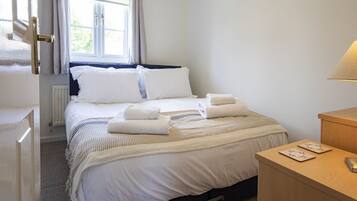 4 Schlafzimmer, Bügeleisen/Bügelbrett, kostenloses WLAN, Bettwäsche