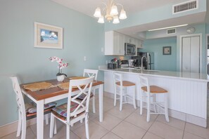 Dining - Stunning 1BR Seacrest Unit 804 with Beautiful Gulf Front Views! (Gulf Shores)